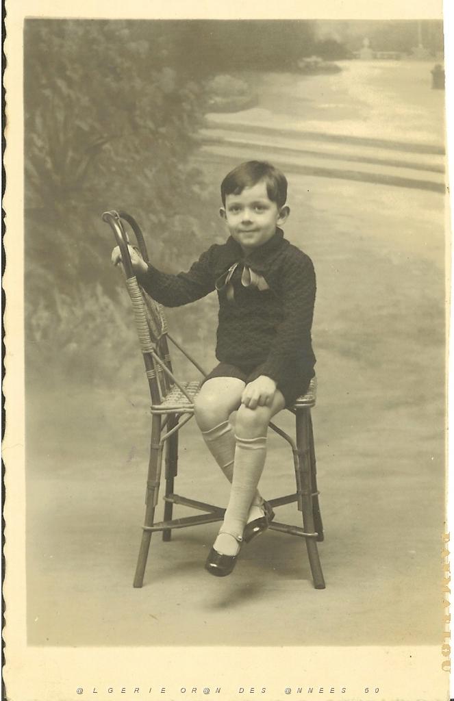 FAMILLE 023 ORAN MON PERE JEAN PIERRE BOINEAU.jpg